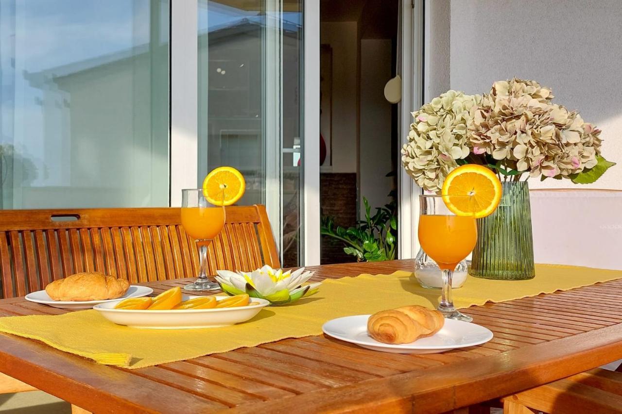 3 Bedrooms Apartman Dmt Kaštela Exterior foto