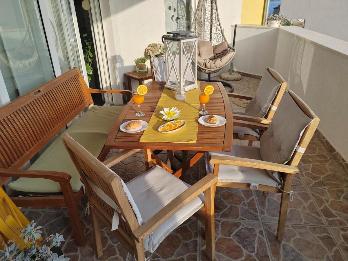 3 Bedrooms Apartman Dmt Kaštela Exterior foto